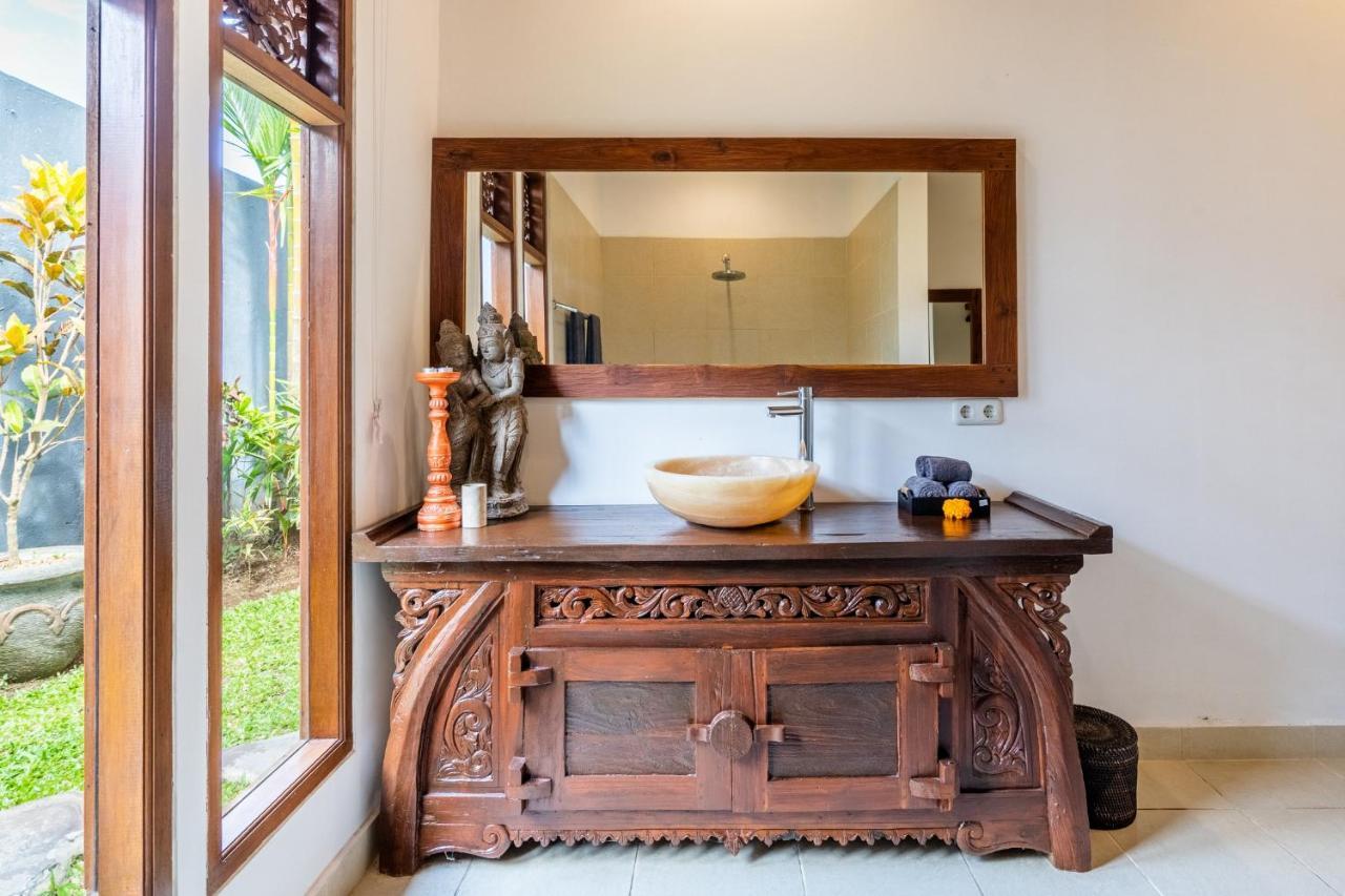 Romantica Villa Ubud Exterior photo